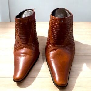 Via Spiga leather woven top mule booties